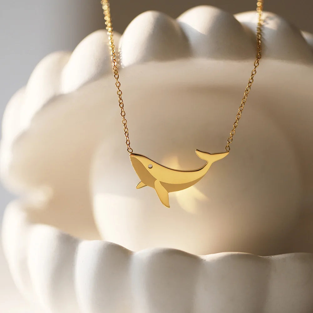 Gold whale pendant GOLDWHALE