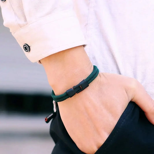 Un bracelet élégant et discret, parfait pour ajouter une touche de style subtil à toute tenue