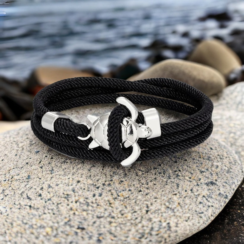 Bracelet noir et sa tortue HONU - Mer Aux Trésors