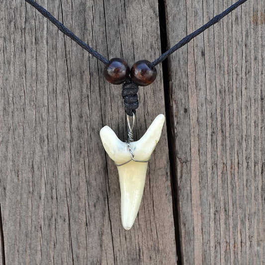 Collier dent de requin porte bonheur - Mer Aux Trésors
