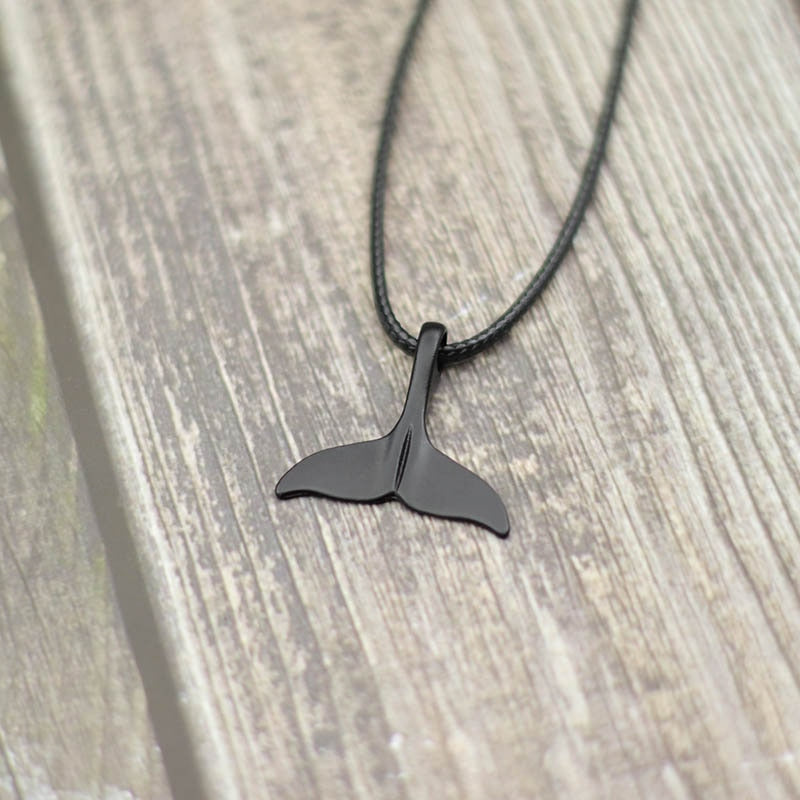 Pendentif noir queue de baleine - Mer Aux Trésors