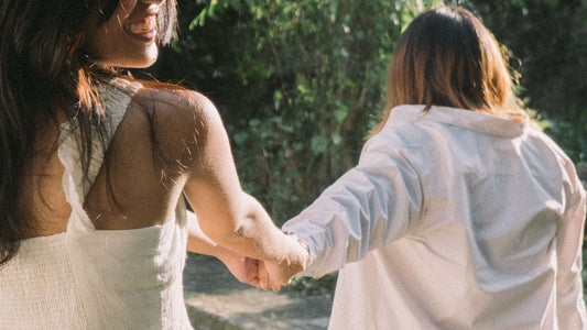 Que signifie un bracelet de cheville dans la communauté lesbienne ?