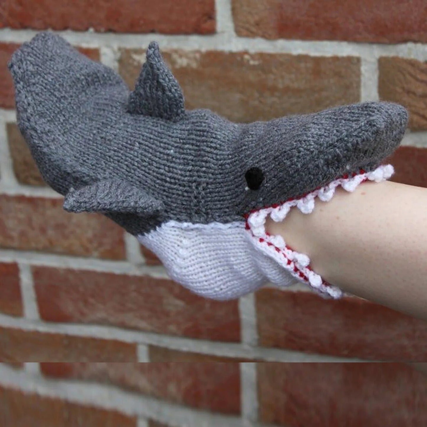 MORDILLET man-eating shark socks